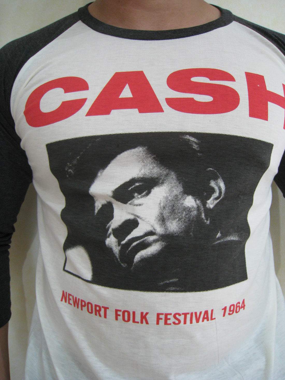 Johnny Cash Tour Concert Festival 1964 Mens Raglan T-Shirt