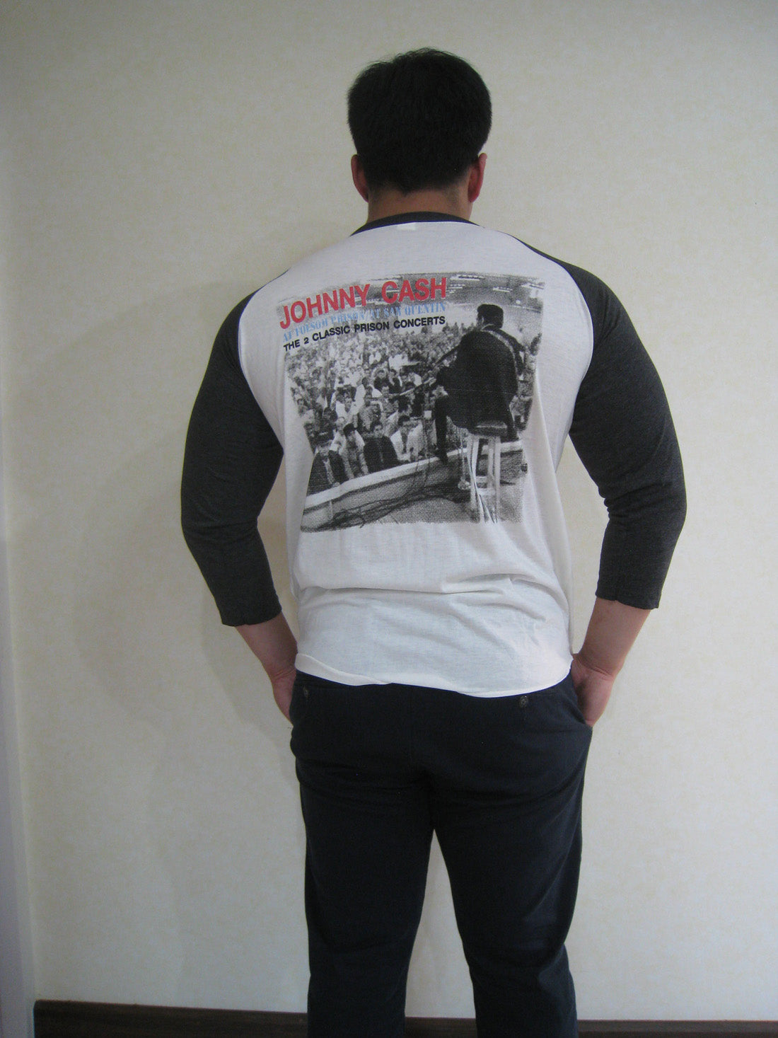 Johnny Cash Tour Concert Festival 1964 Mens Raglan T-Shirt