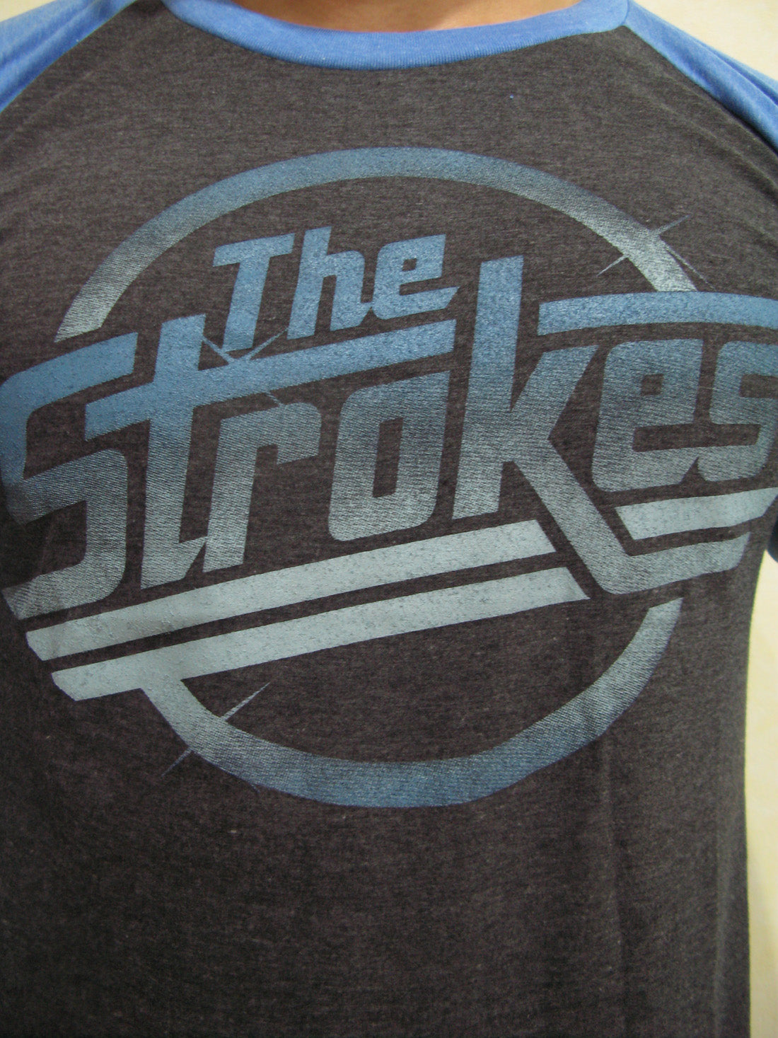 The Strokes Magna logo Mens Raglan T-Shirt